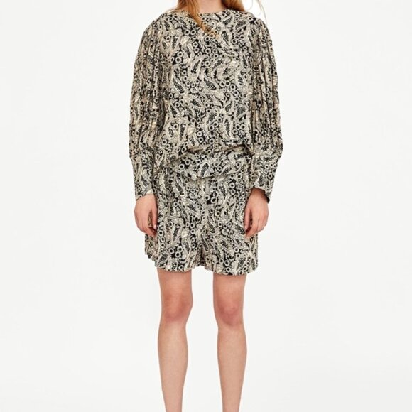 Zara Shimmery Paisley Print Shorts M & Puff Sleeve Top XS - Picture 8 of 17